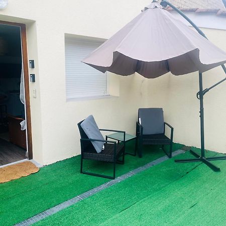 Le Petit Prince , Jolie Maisonnette Terrasse Netflix Parking Prive Jeux De Societe Bourg-en-Bresse Luaran gambar
