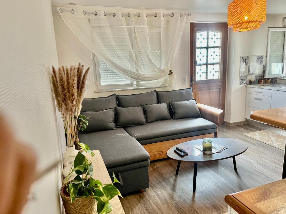 Le Petit Prince , Jolie Maisonnette Terrasse Netflix Parking Prive Jeux De Societe Bourg-en-Bresse Luaran gambar